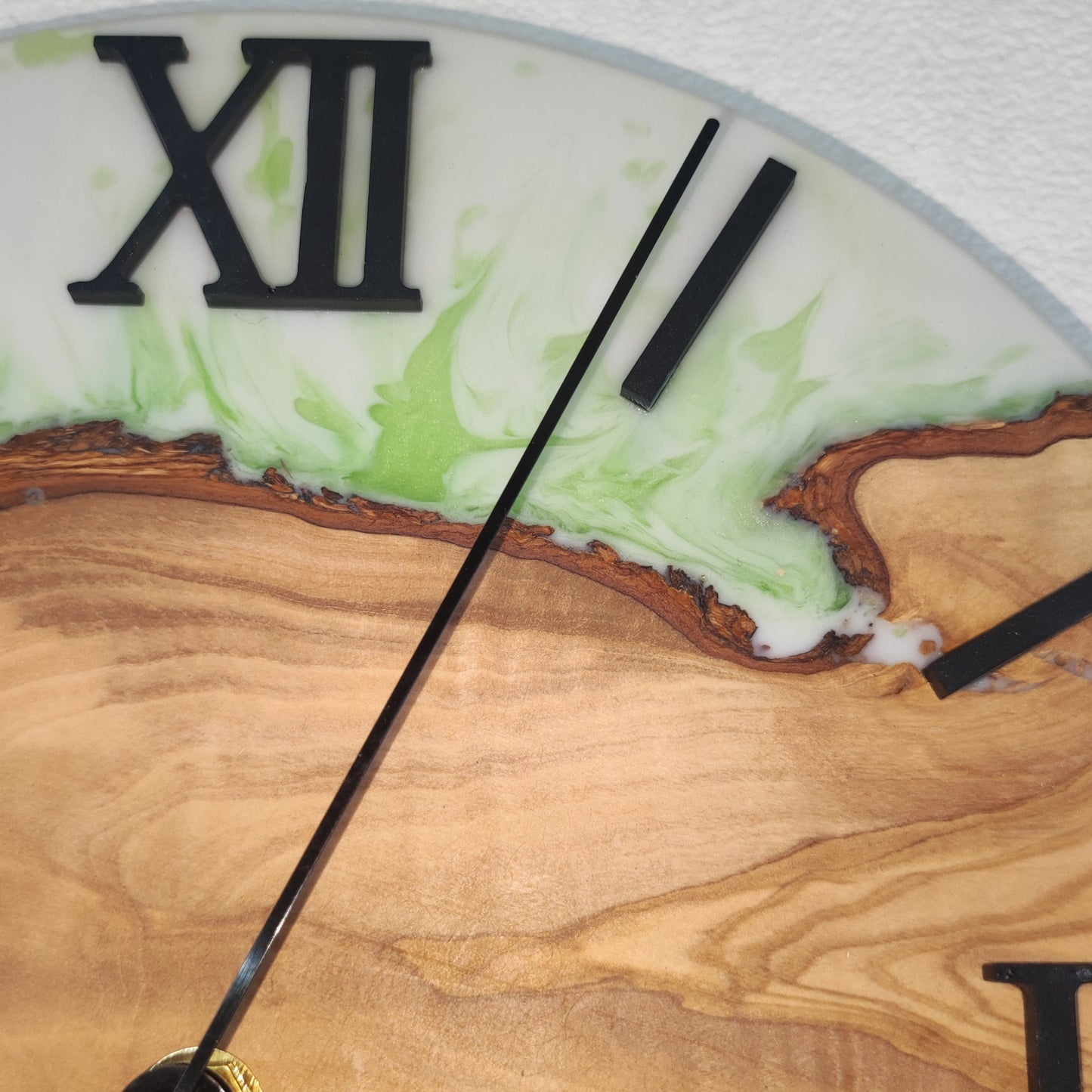 Epoxidharz Uhr Weiß-Grün