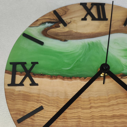 Epoxidharz Uhr Grün-Weiß