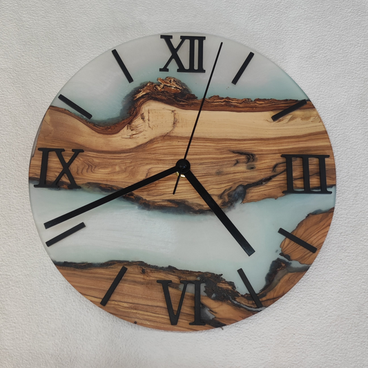 Epoxidharz Uhr Weiß-Hellblau