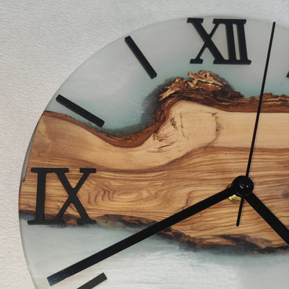 Epoxidharz Uhr Weiß-Hellblau