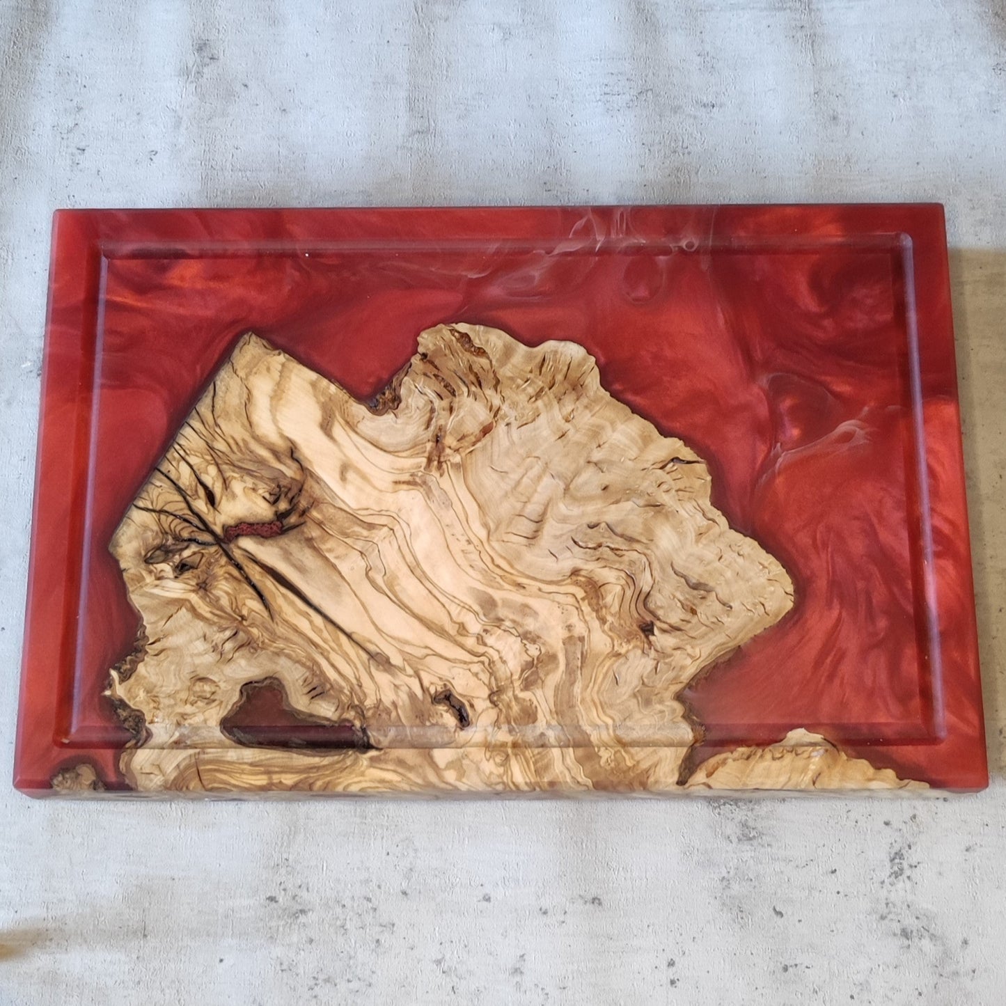 Epoxidharz Schneidebrett Metallic Rot