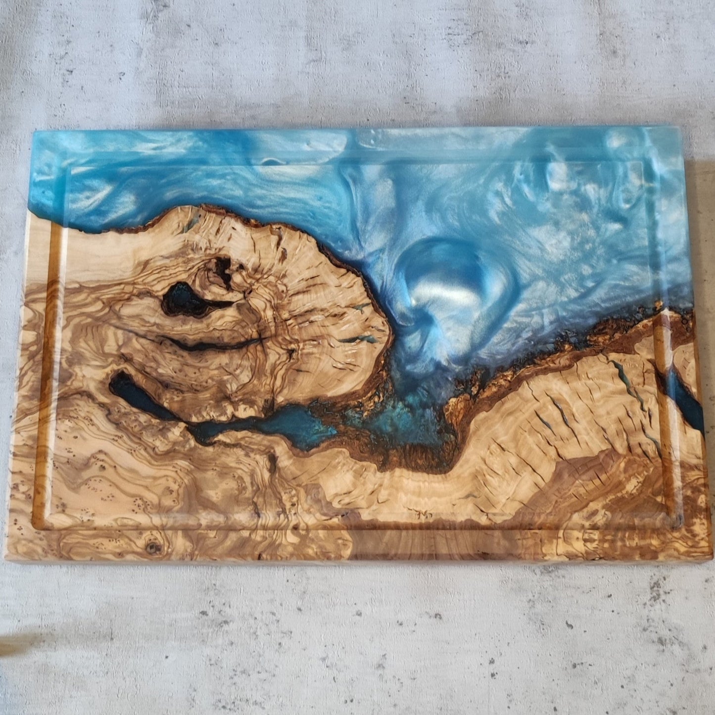 Epoxidharz Schneidebrett  Ice Blau