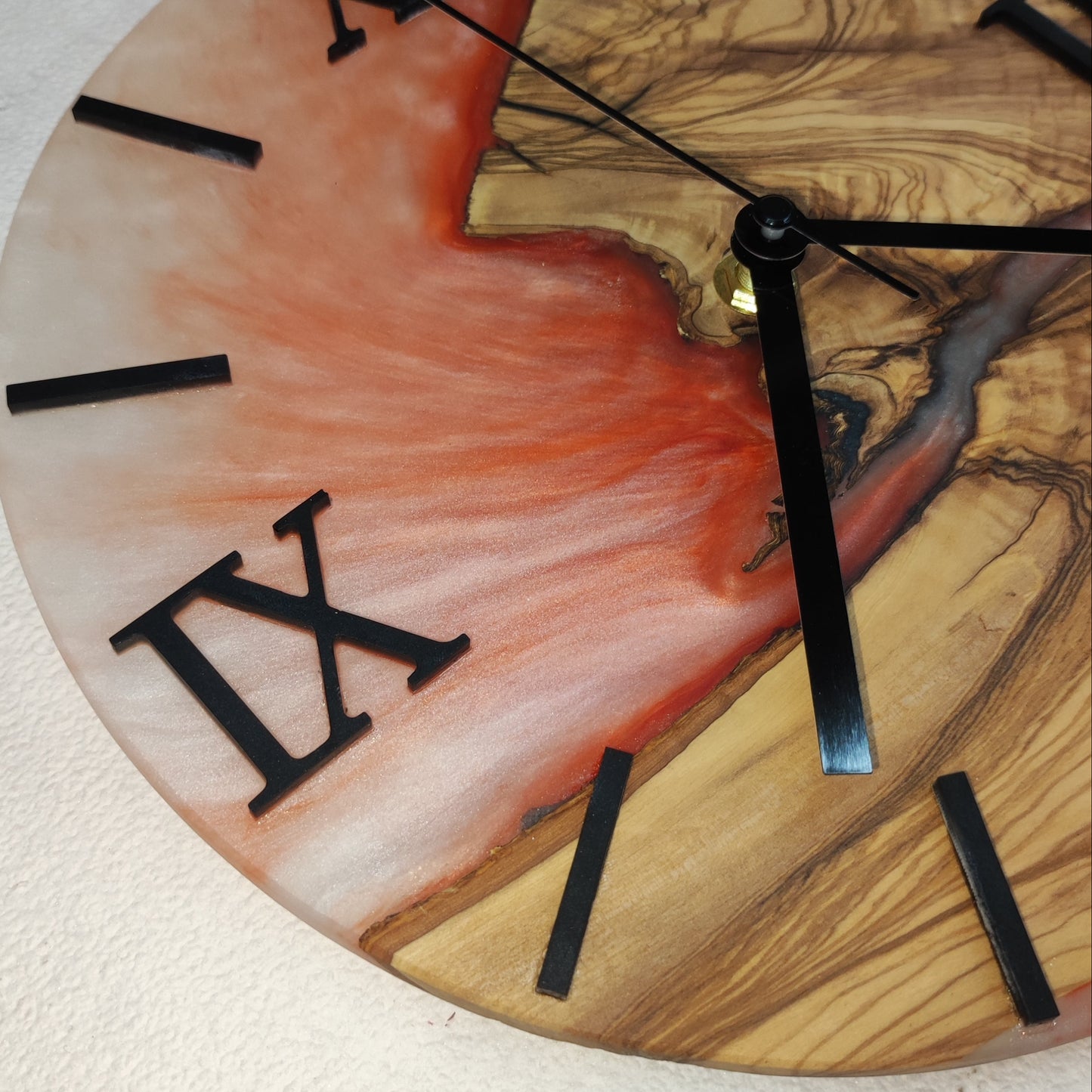 Epoxidharz Uhr Rot-Weiß